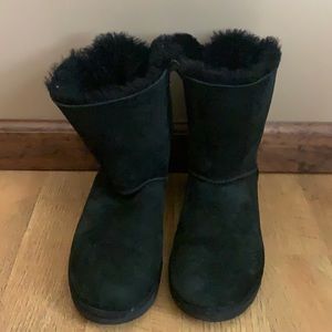 Authentic UGG Bailey Bow II Boot Size 8